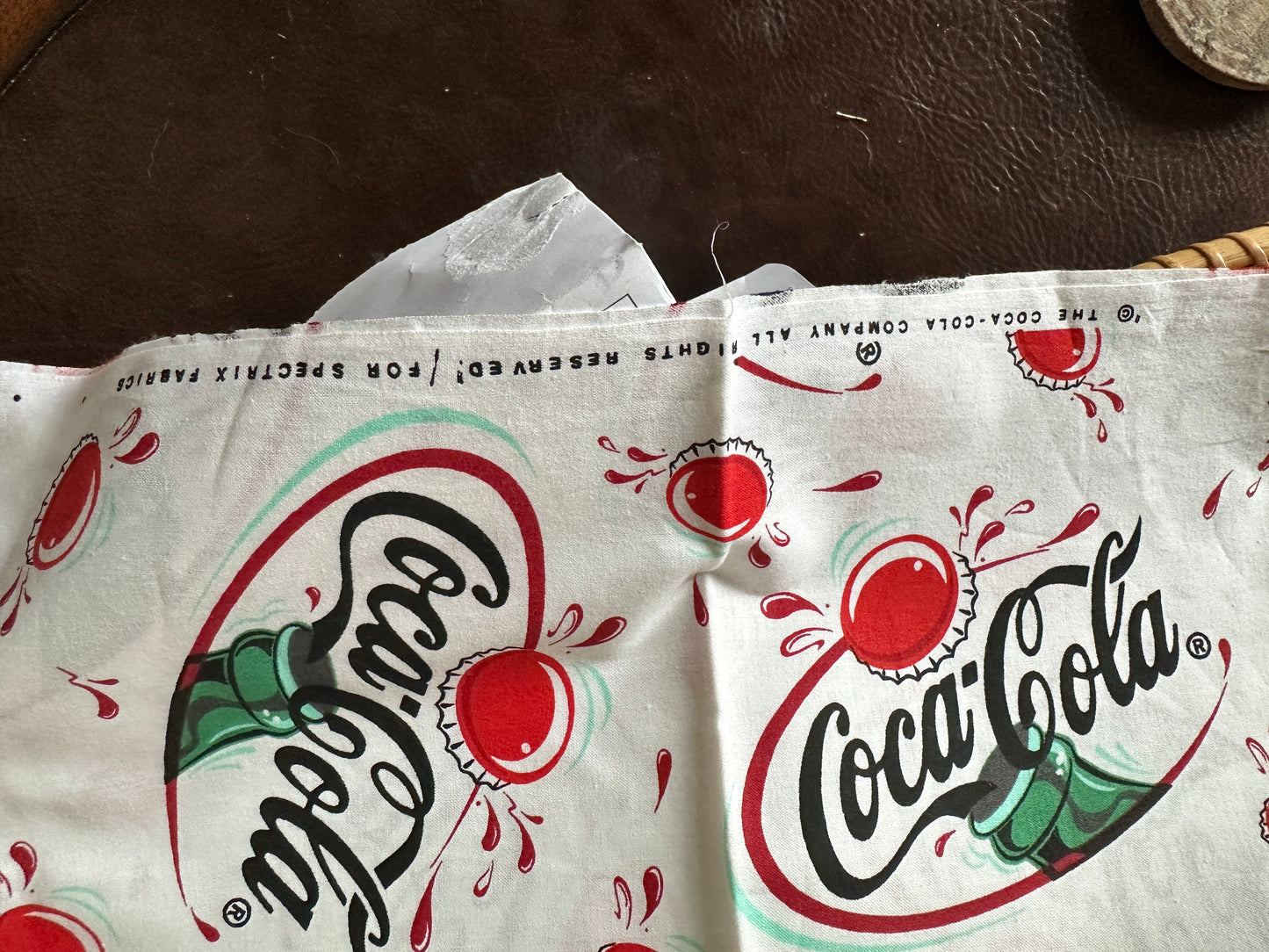 COCA-COLA Spectrix COTTON FABRIC White Red Coke Splash Bottle Caps 1.5 YD RARE