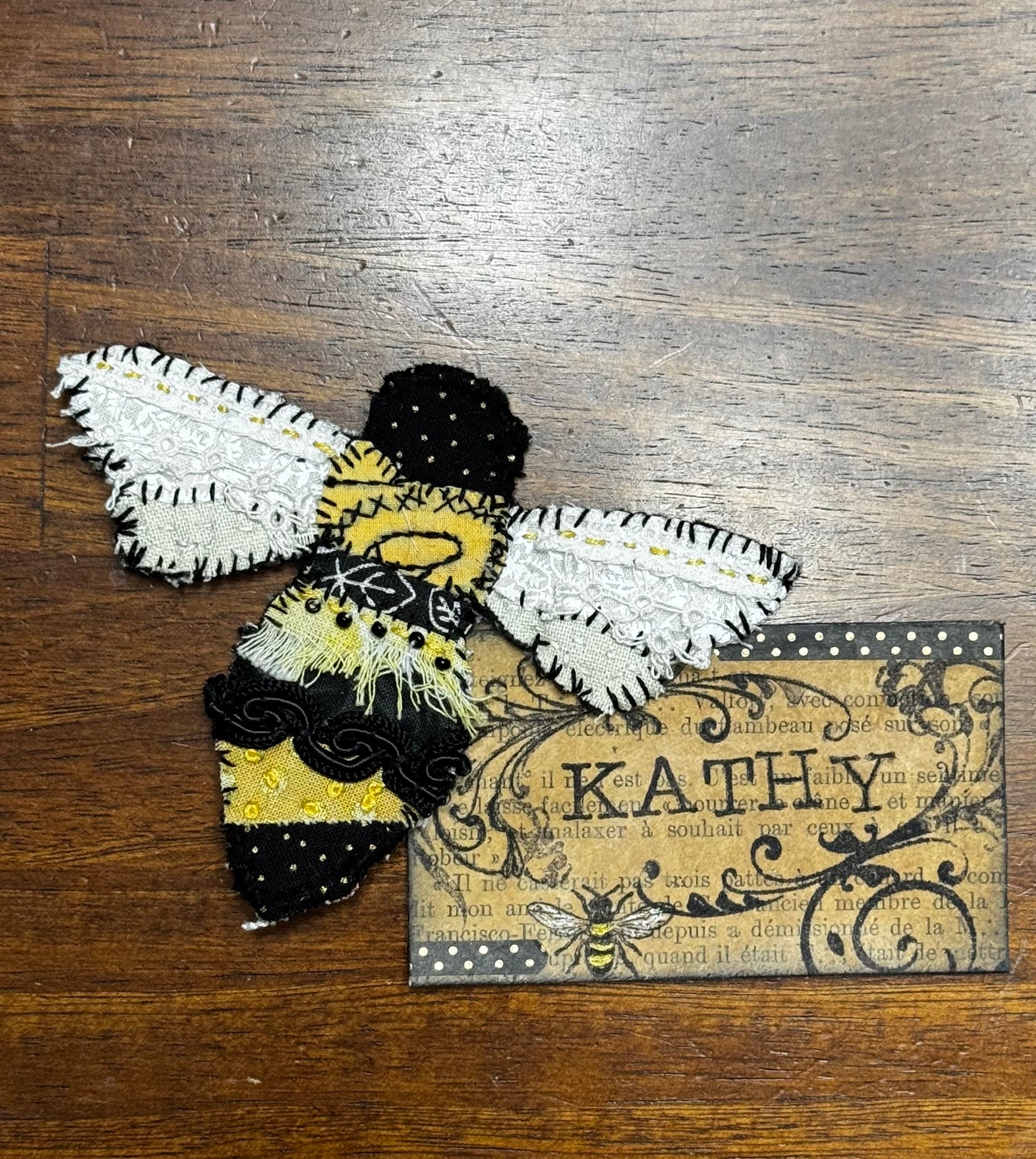 Slow-stitched bee (ssb10)