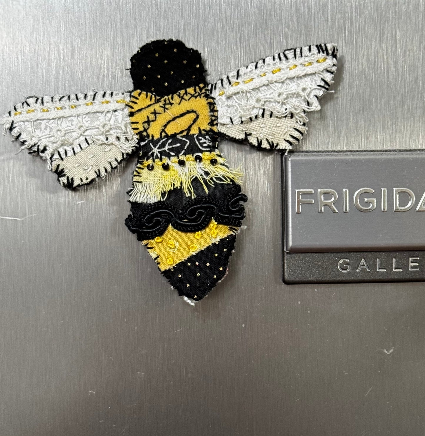 Slow-stitched bee (ssb10)