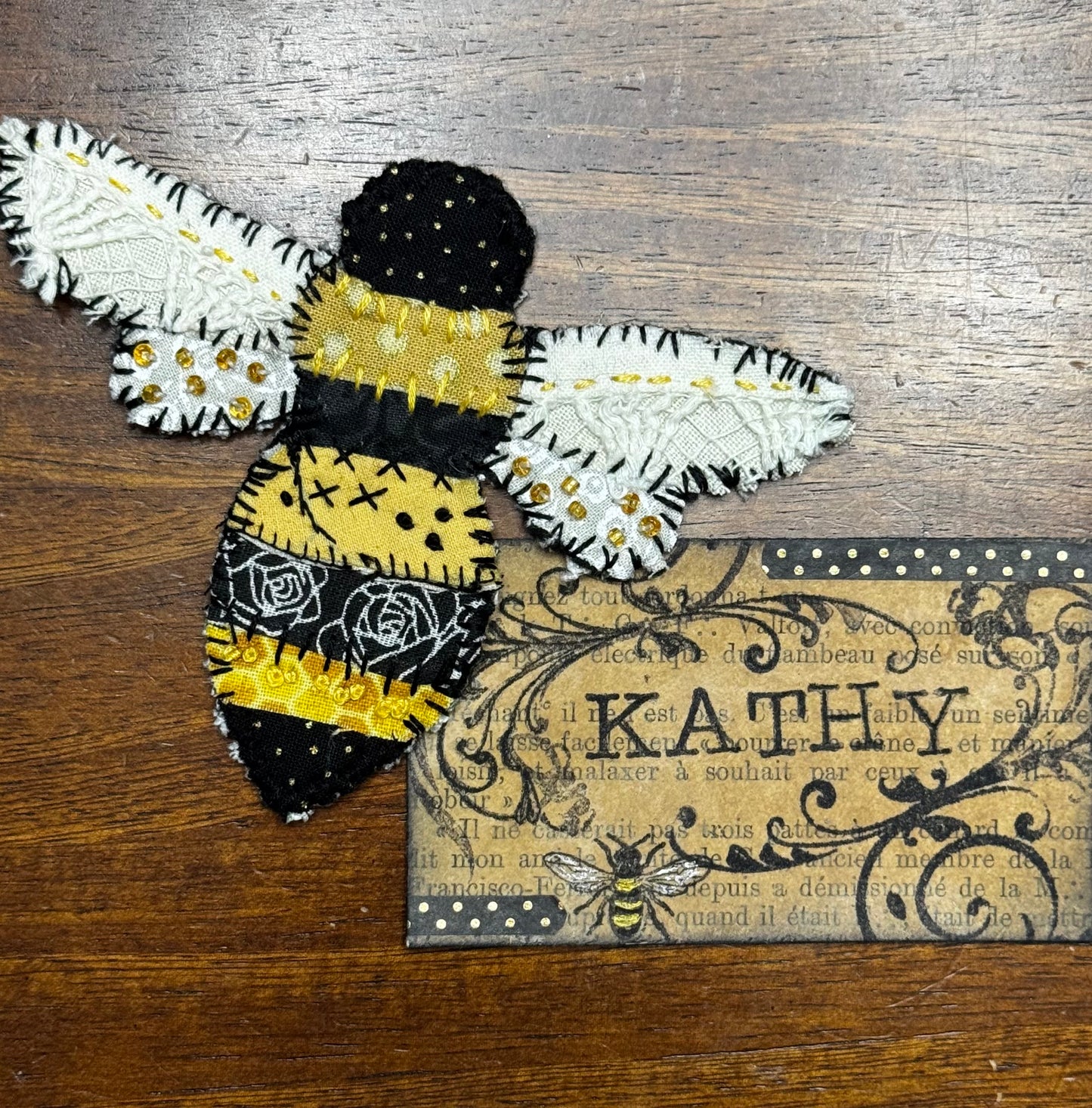 Slow-stitched bee (ssb11)
