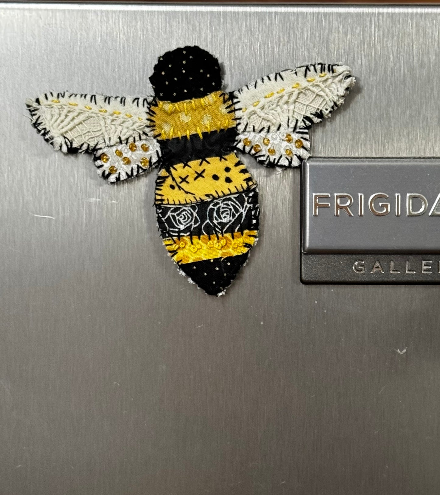 Slow-stitched bee (ssb11)