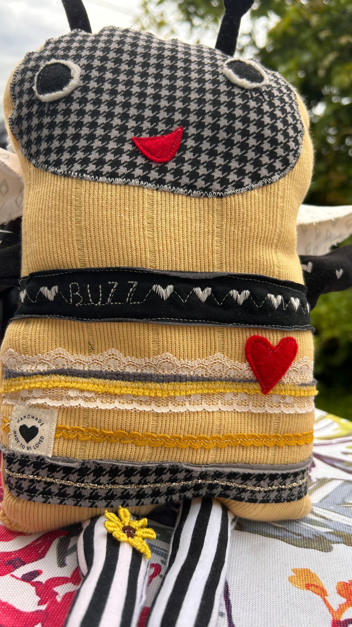 Bumble Bee Buzz #2