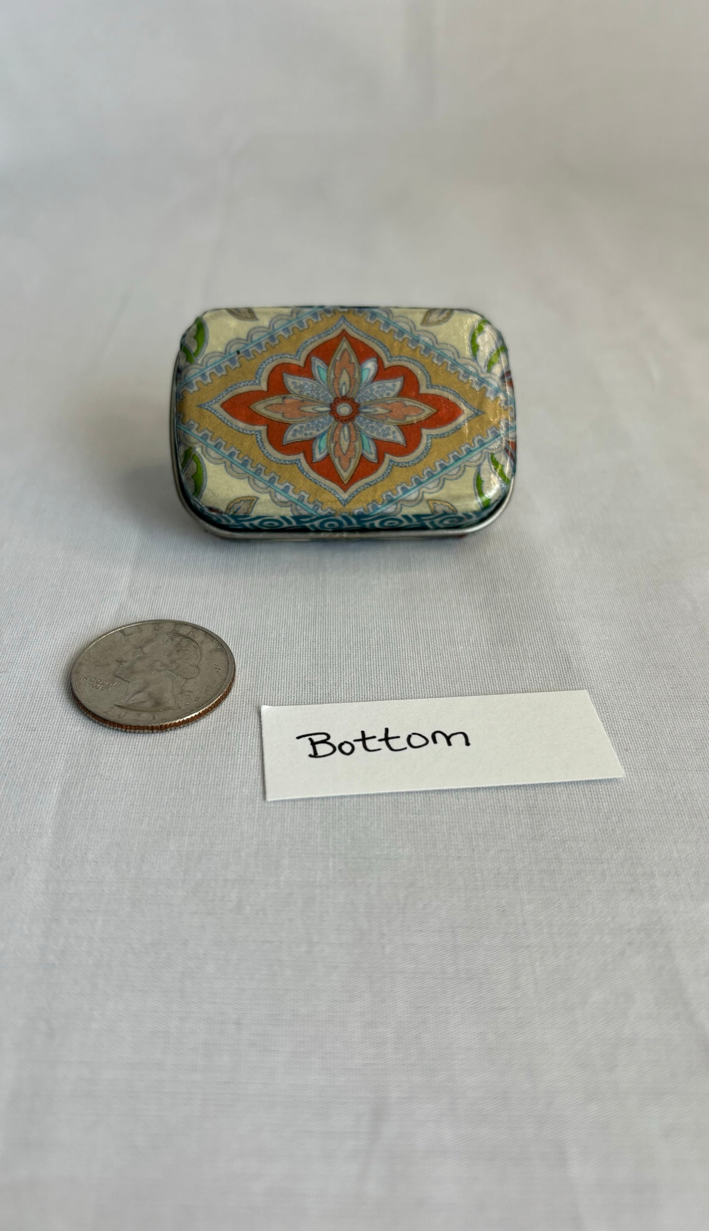 Mini Altoid Tin Medalion (B)