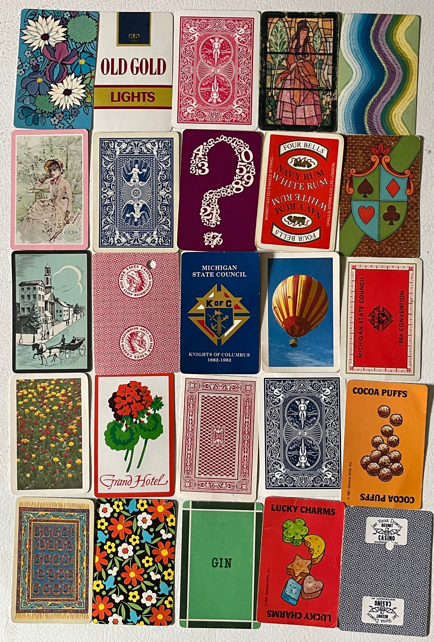 Variety pack of 25 playing cards