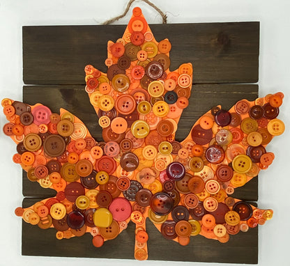 Button Maple Leaf