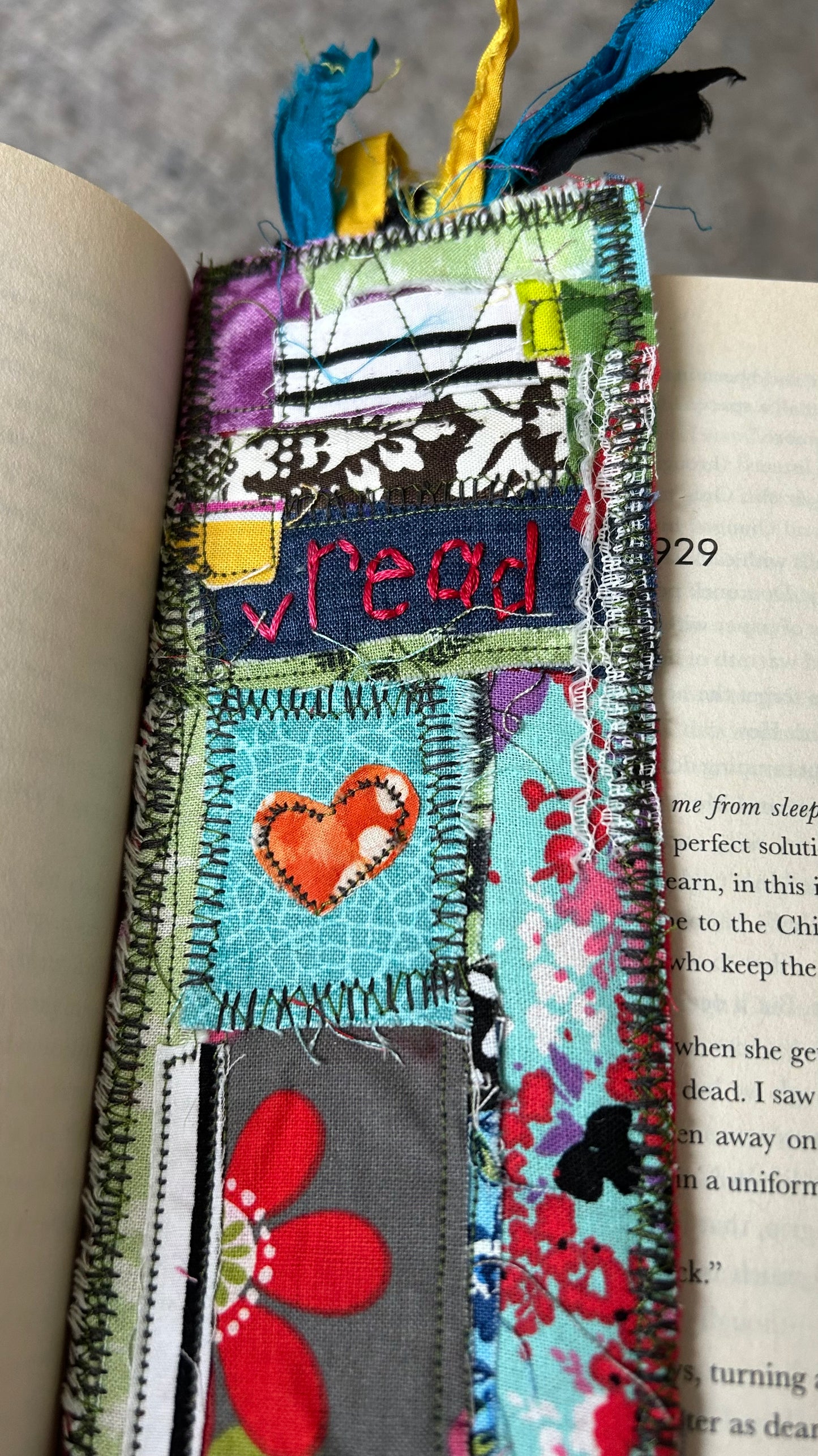 Bookmark- “READ”