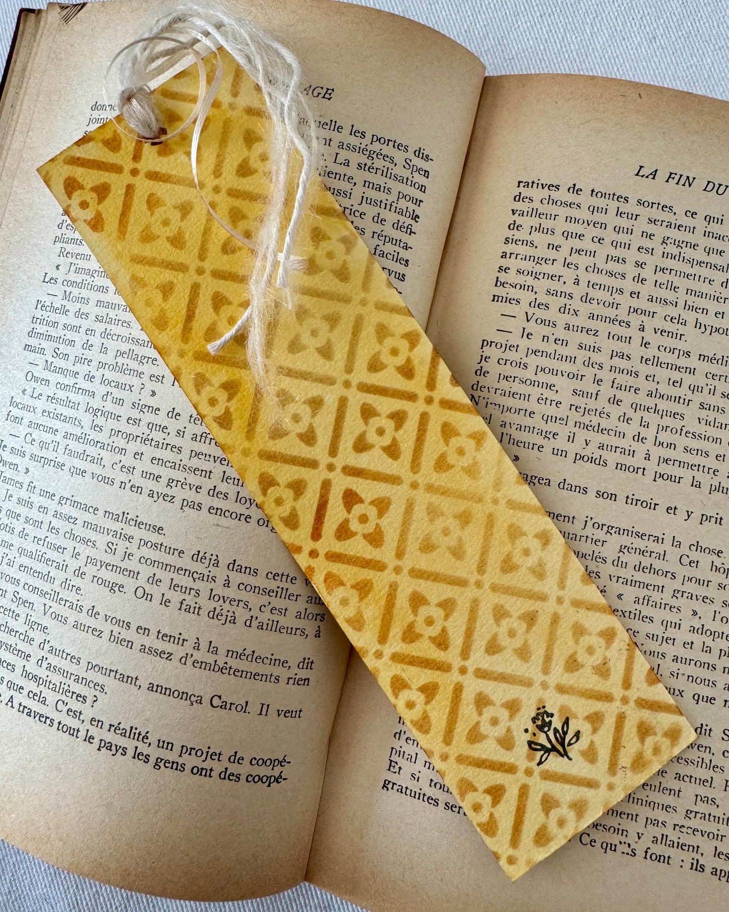 Bookmark - yellow flower