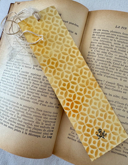 Bookmark - yellow botanical