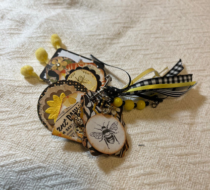 Petite Mini Bee Book Tag Art Collection