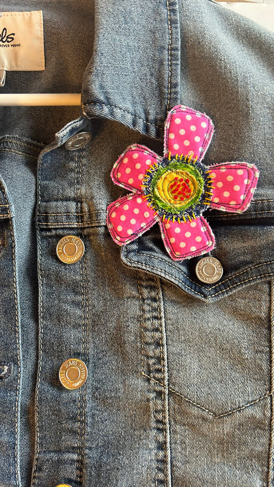 Daisy Pin