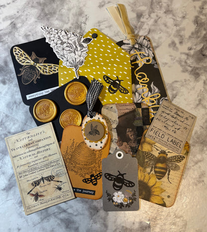 Sewn Ephemera Bee Pocket Posey