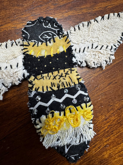 Slow-stitched bee (ssb7)