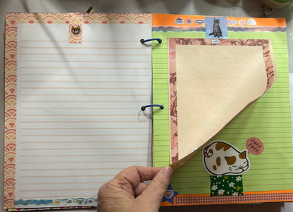 The Mischievous Kitty Cat- El Gatito Travioso Story, Journal and Recipes