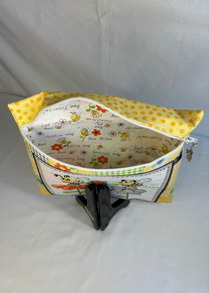 Bee Theme Zippered Pouch (D)