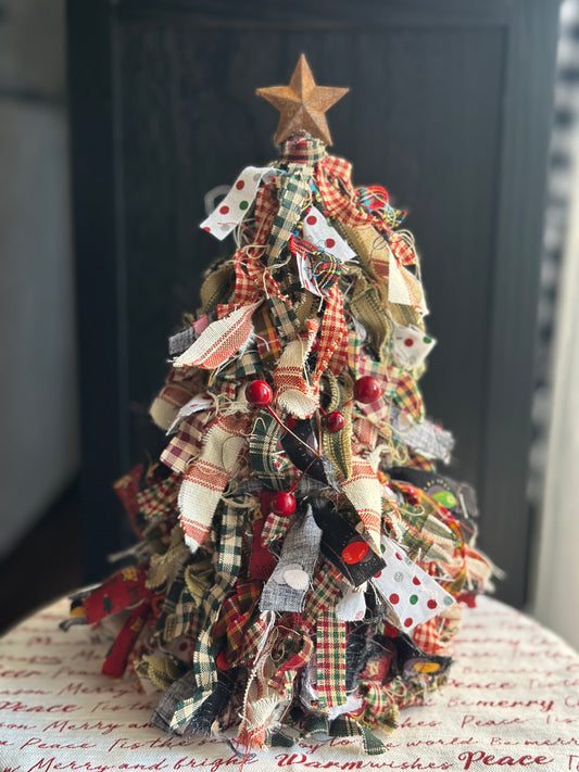 Scrappy Homespun and Christmas Fabric Tree Rusty Star Topper Berry Trim