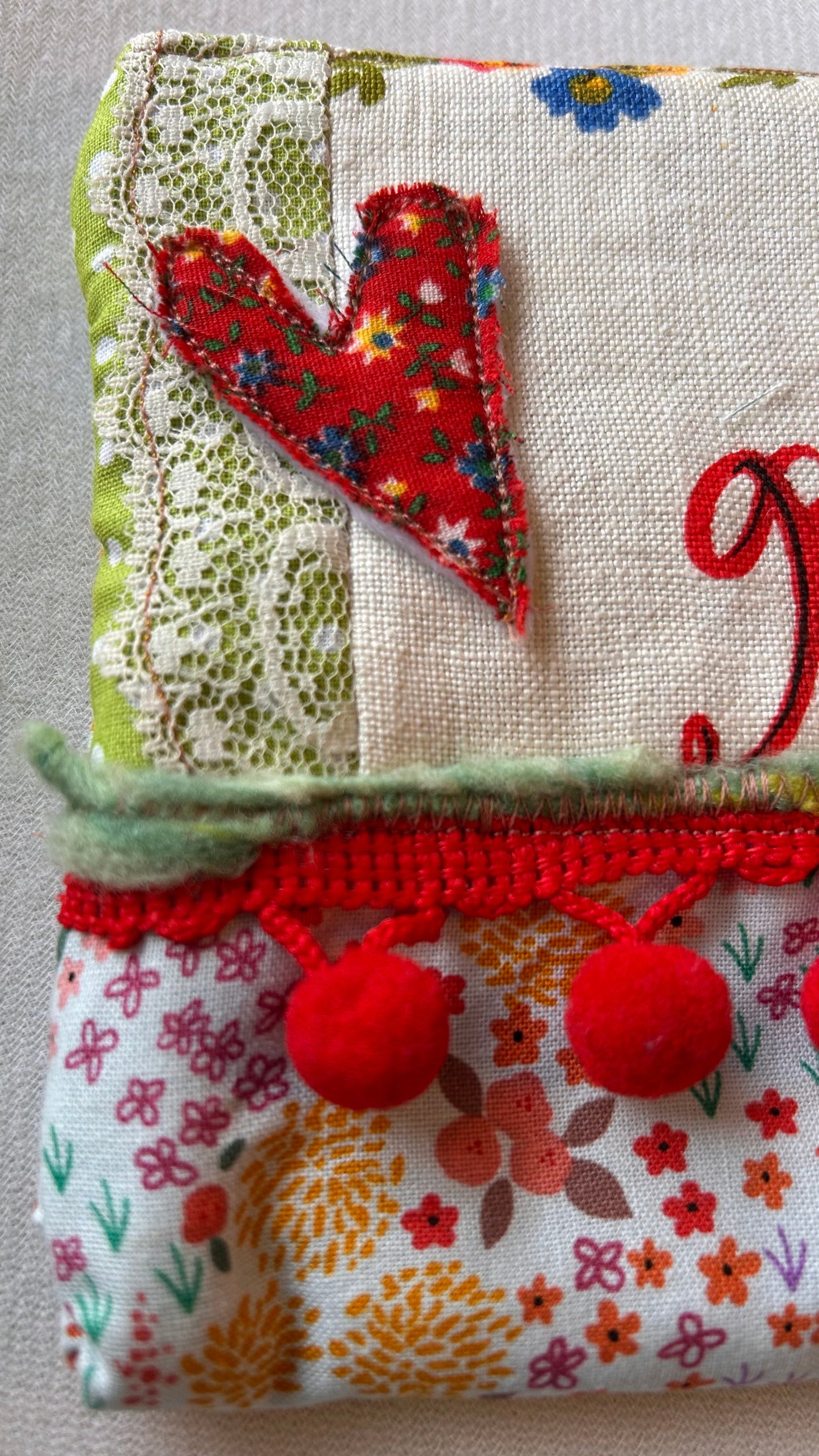 Happiness zipper pouch