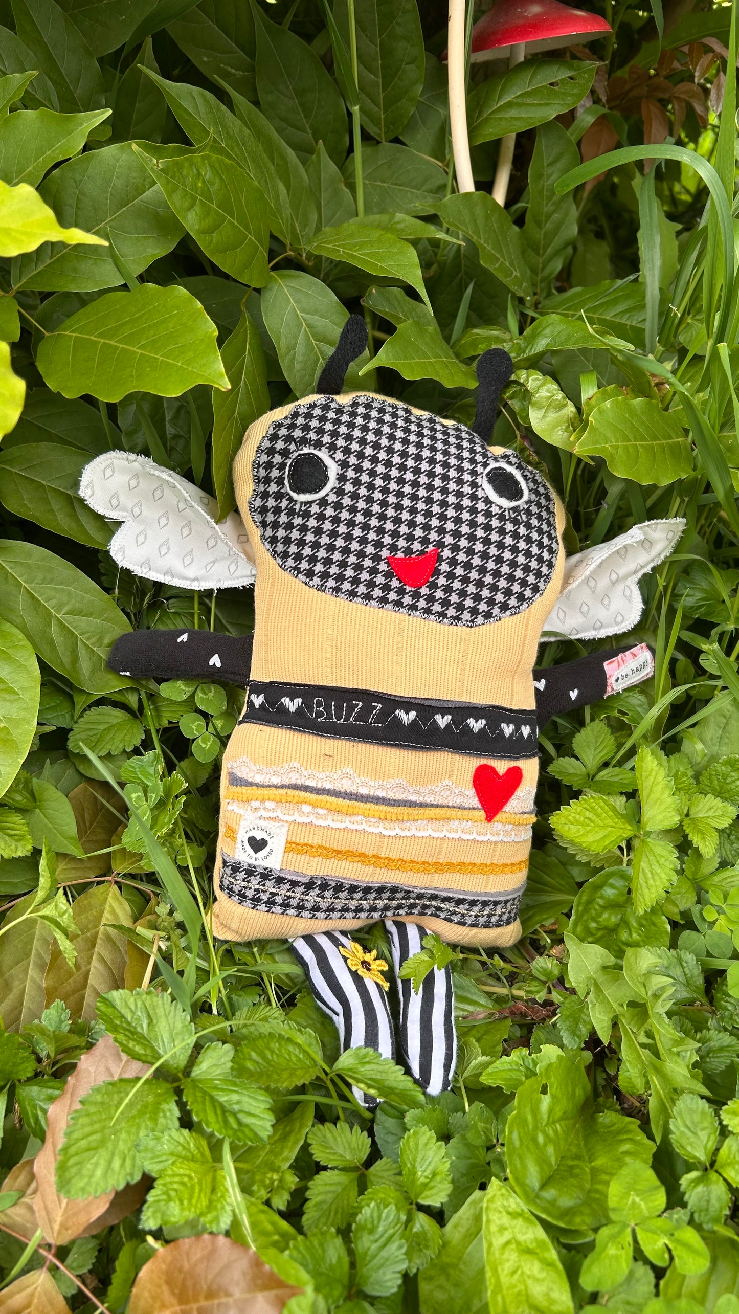 Bumble Bee Buzz #2