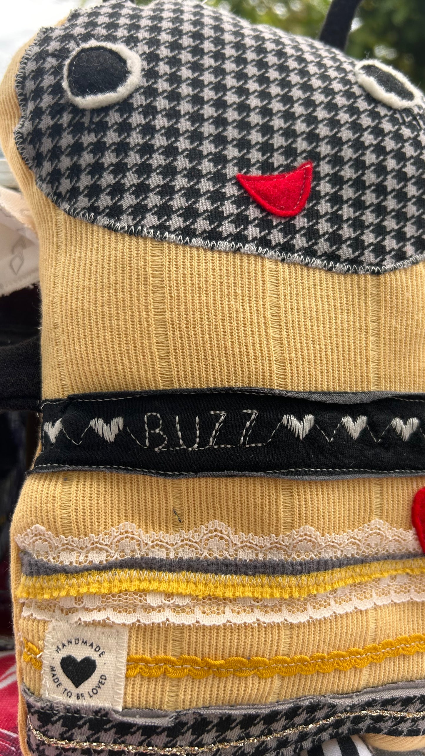 Bumble Bee Buzz #2